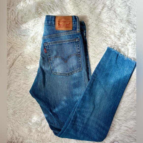 Levi’s Wedgie white oak cone denim - Picture 4 of 6